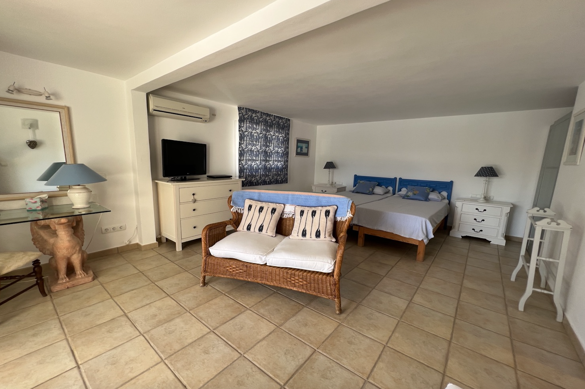 resa estates villa for sale ibiza tourist license bedroom.jpg